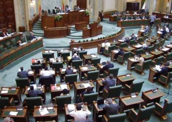 Legea integrității a picat în Senat. România riscă să piardă aproape 800 de milioane de euro din PNRR + declarațiile de avere rămân secrete