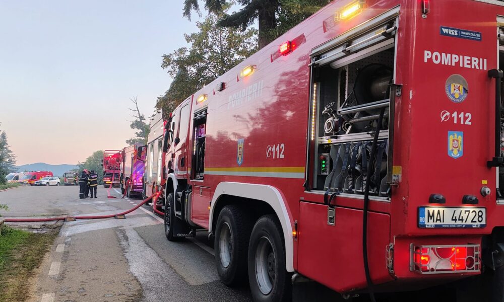 VIDEO Incendiu într-o chilie de la Manastirea Bisericani. O persoana a fost găsită carbonizată