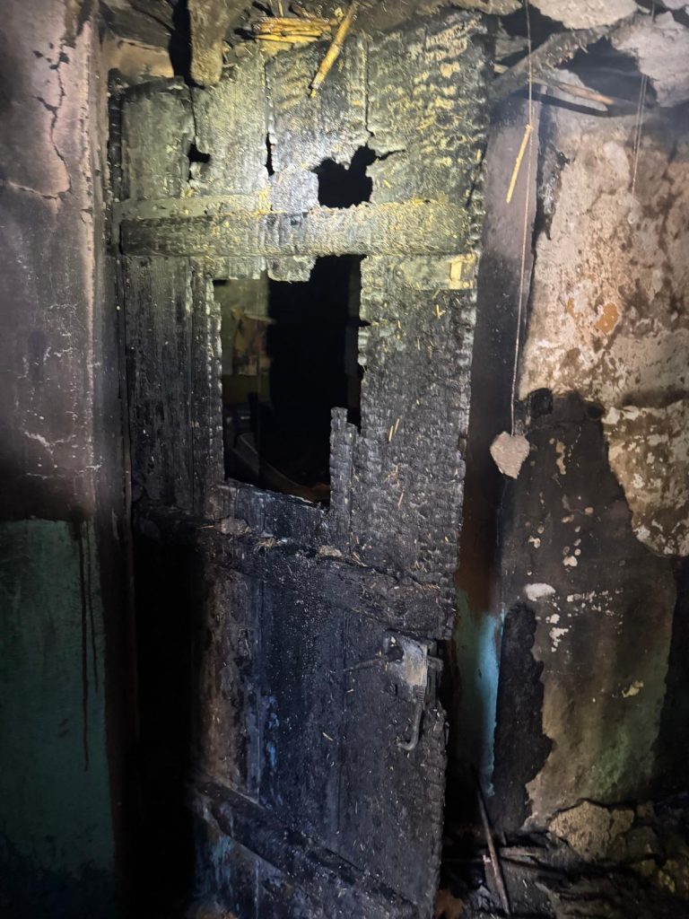 Incendiu de la un aparat de gătit lăsat nesupravegheat