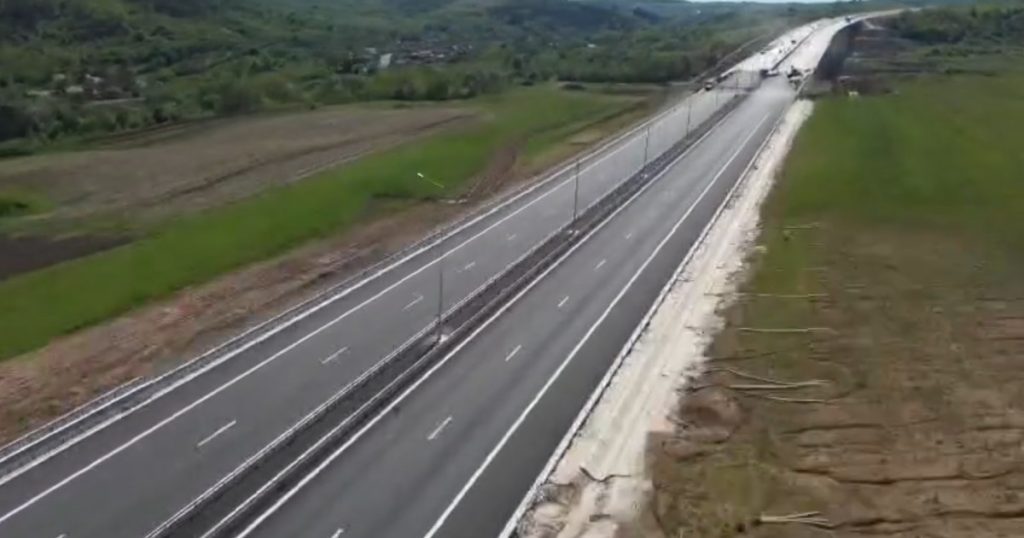 Autostrada A8 mai întârzie. Trei contestații pentru tronsonul 2 Târgu Frumos-Leţcani. Atribuirea contractului, amânată pentru toamnă