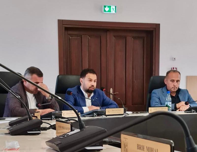 Corneliu Mureșan: PNL Alba și Ion Dumitrel majorează, din nou, tarifele la serviciile de salubritate