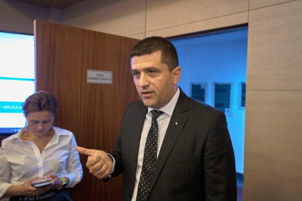 Miruță: TAROM va informa Comisia Europeană că va recupera întârzierile din planul de restructurare. În șase săptămâni va fi prezentat un proiect pentru viitorul companiei
