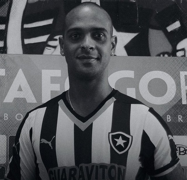Fotbal: Un fost jucător brazilian a murit strivit de un zid în timpul unei furtuni la Rio