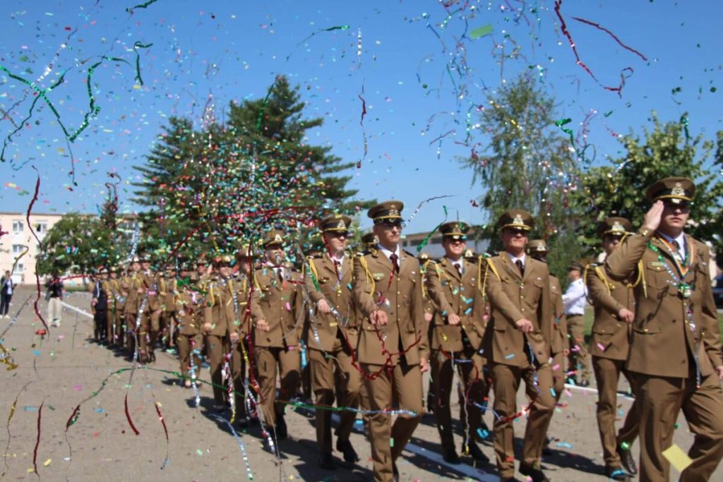 CJ: Școala Militară din Sibiu a dat Armatei Române o nouă promoție de specialiști în comunicații și apărare cibernetică