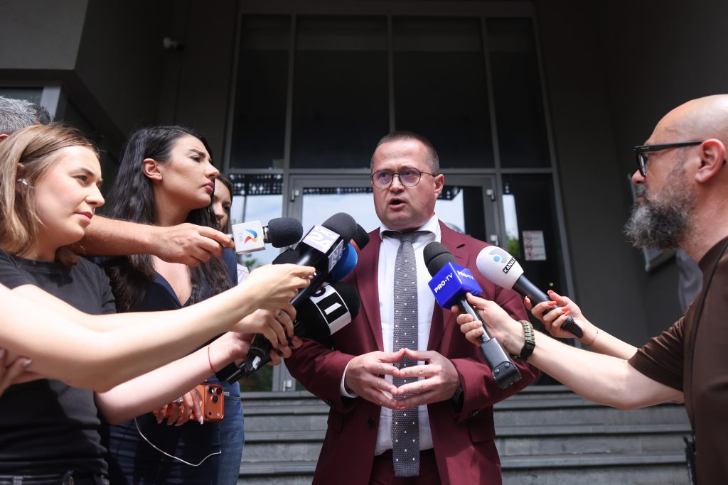 Viorel Pașca, liderul Asociației Dumbrava-Dumnezeu Poartă de Grijă, audiat la DIICOT. Avocat: „Au calitatea oficială de suspecţi domnul Paşca şi membrii familiei sale”