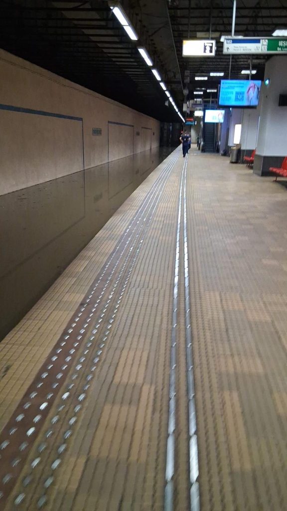Șeful sindicatului Metrorex cere ajutor pentru evacuarea apei și motopompe de la MApN și Mediu / Ministrul Miruță: ”7 milioane de litri de apă doar la Piața Victoriei” / Capitala, un nou cod portocaliu de vijelie / Primarul Ciucu, apel la bucureșteni să n