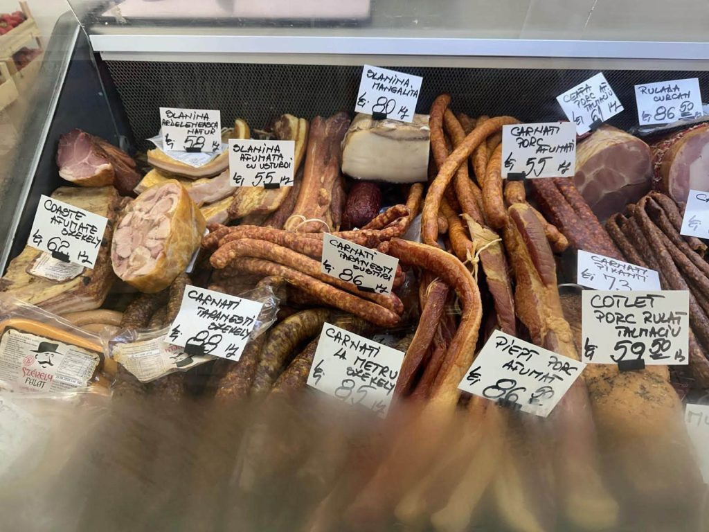 ANPC a intrat în magazine și a descoperit nereguli grave la carne, lapte și ouă