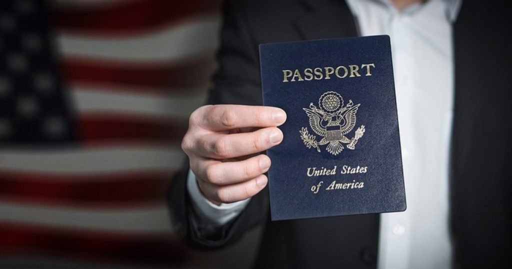 Pașaportul american pierde din putere. SUA a ieșit din top 10 în clasamentul celor mai puternice documente de călătorie