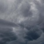 Nouă alertă meteo: Cod galben de instabilitate atmosferică, ploi torențiale, vijelii și grindină în toată țara, până vineri dimineața
