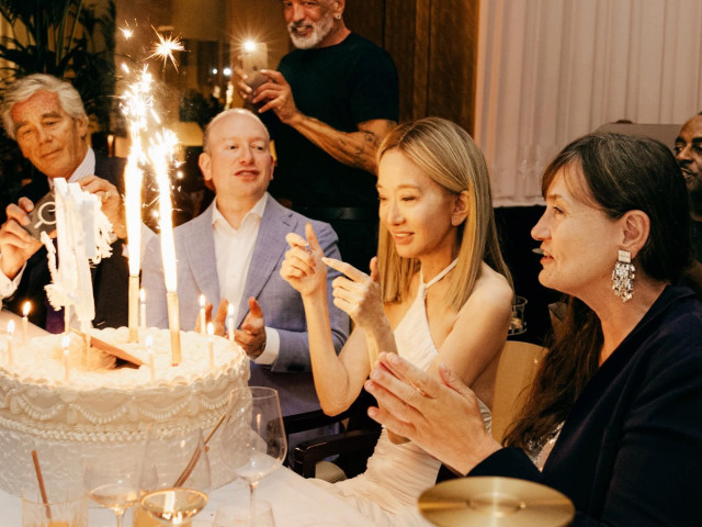 Vera Wang, de nerecunoscut la 77 de ani. Noul look al creatoarei de modă a stârnit un val de reacții