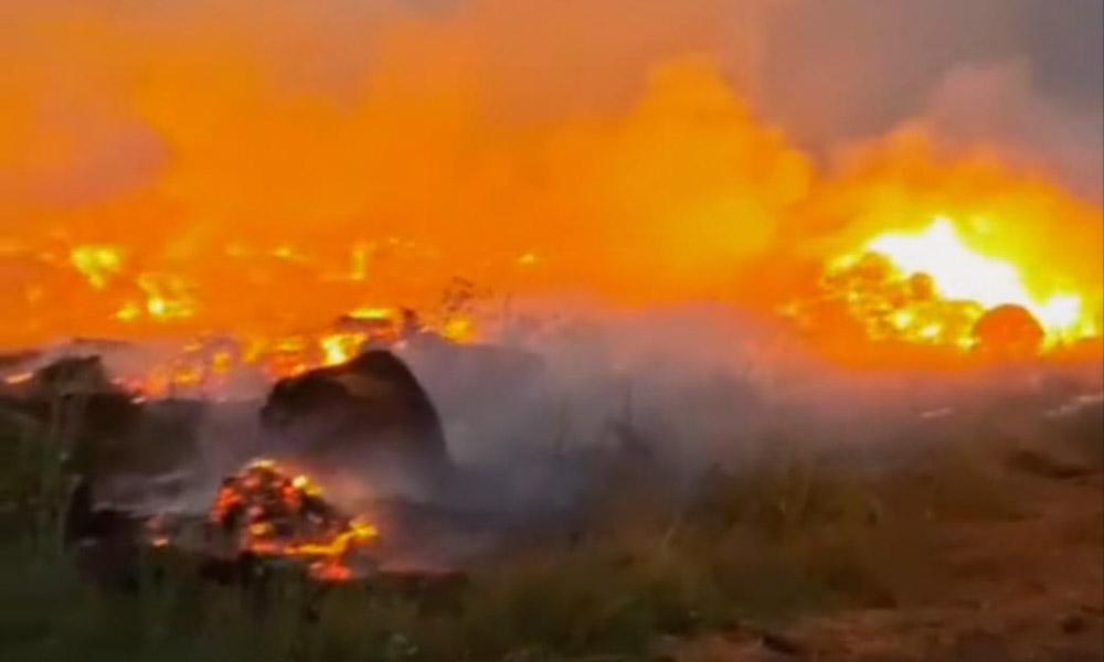 Sute de baloți de lucernă s-au făcut scrum în Giurgiu. VIDEO