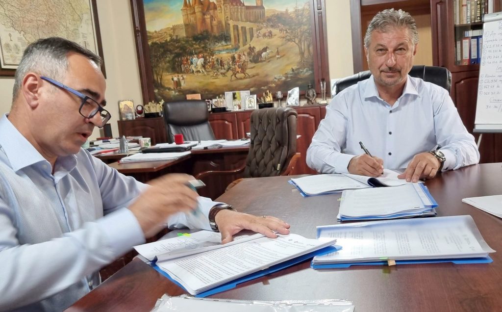 A fost semnat contractul de lucrări pentru Parcul Corvinul