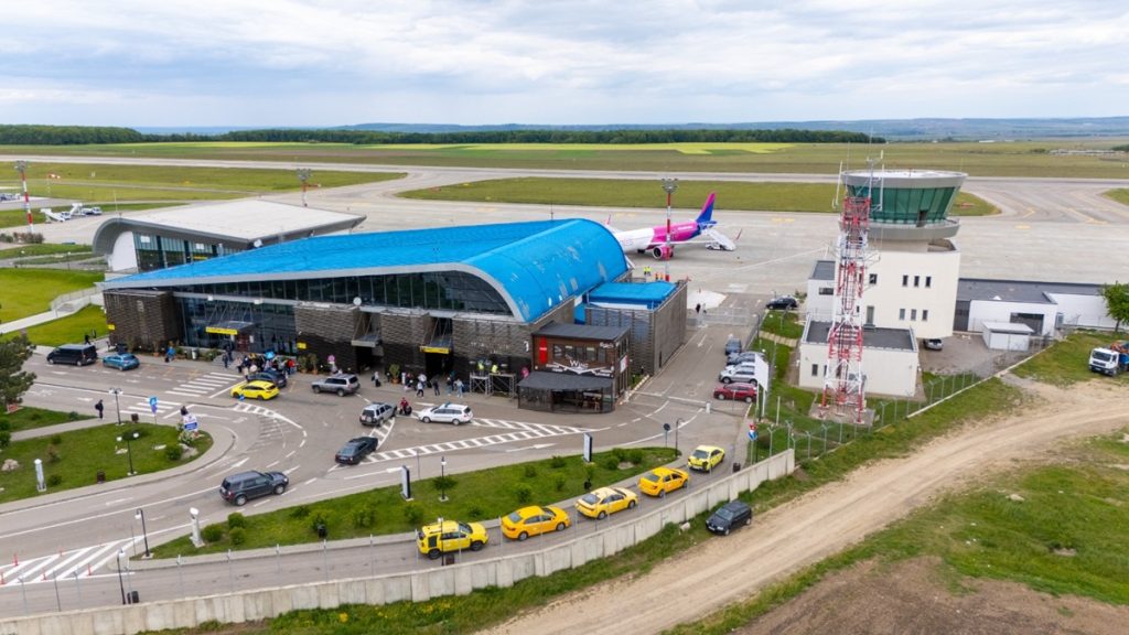 Perioada concediilor crește numărul pasagerilor pe Aeroportul Suceava : peste 100.000 în luna iunie