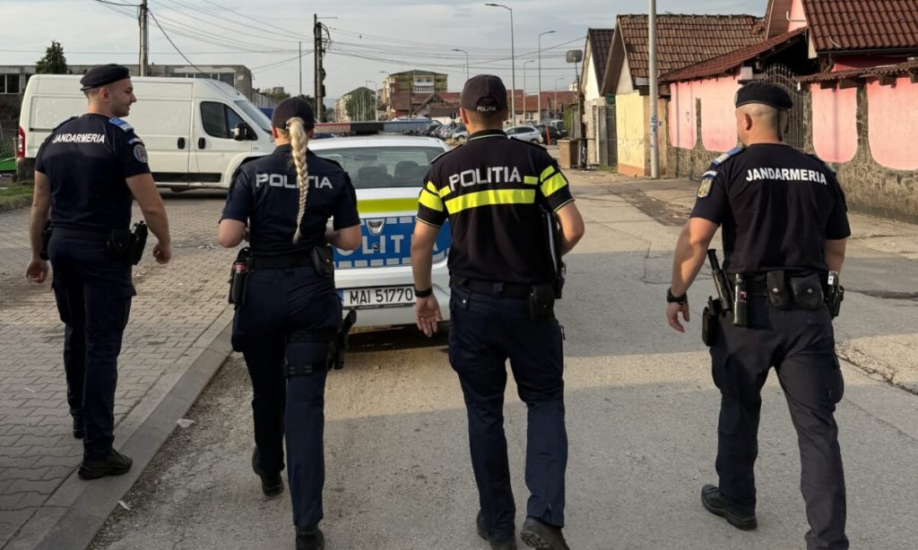 VIDEO Acțiune a polițiștilor din Alba Iulia: Amenzi de peste 27.000 de lei și zeci de persoane și mașini verificate