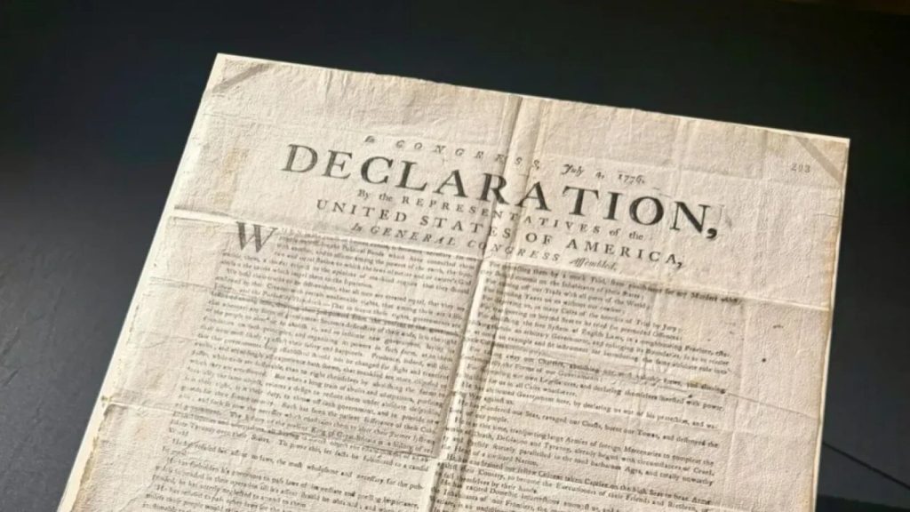 A deschis un document uitat într-o arhivă și a încremenit: Descoperire istorică la 250 de ani de la independența SUA. Doar 11 exemplare mai există