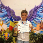 Un elev de 9 ani din Focşani, campion mondial la aritmetică mentală după ce a rezolvat 100 de calcule în 3 minute