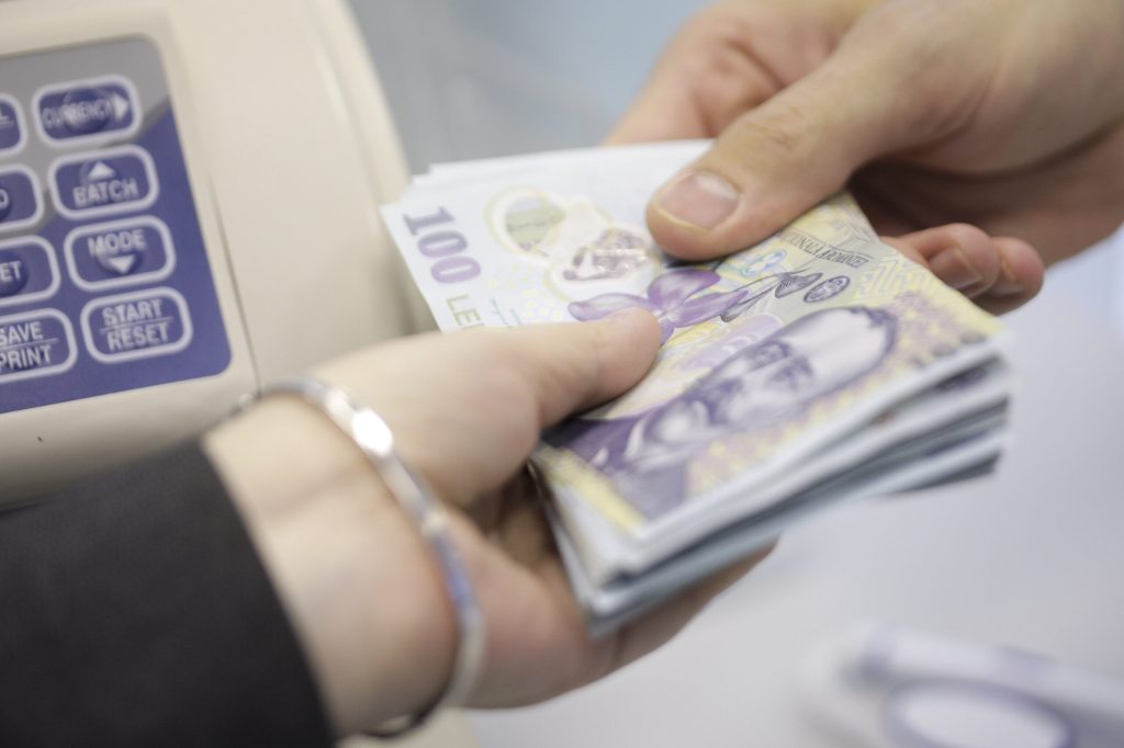 Fondurile de pensii facultative, în creştere cu 38%, la nivelul lunii mai / 93 de milioane de lei, virați în luna mai / Contribuţia medie a fost de 167 de lei