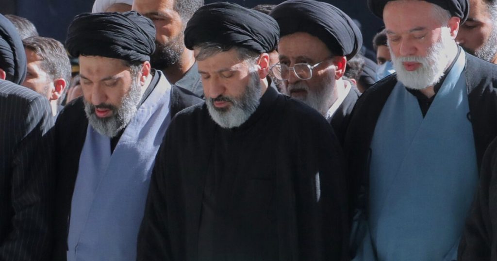 Iran. Trei dintre fiii lui Ali Khamenei, prezenţi la funeralii. Care a fost marele absent de la ceremonii