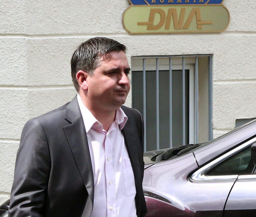 Tribunalul București a decis că poate începe procesul „mită pentru Moșteanu” / Fostul senator PSD, Marius Isăilă, este acuzat de procurori că ar fi încercat să-l mituiască pe fostul ministru al Apărării
