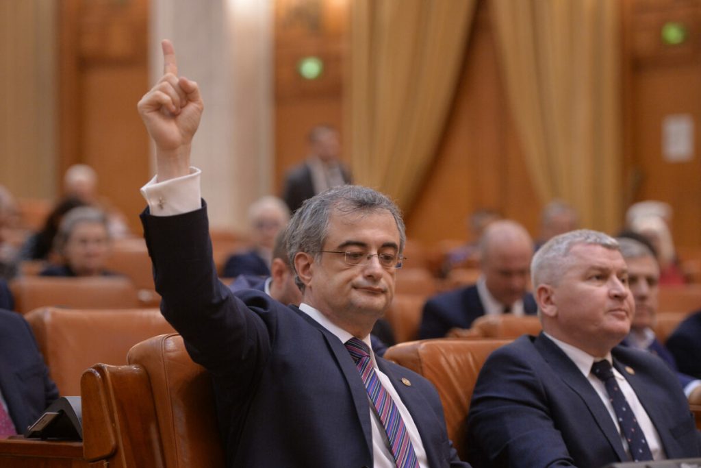 Liderul deputaților PNL dă replica social-democraților: Ei încearcă să transfere asupra altora responsabilitatea pentru criza politică