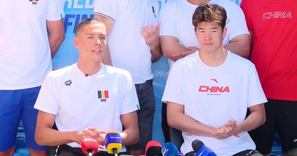 Rivali în bazin, prieteni în afara lui: David Popovici, gazdă pentru adversarul său din China, Pan Zhanle