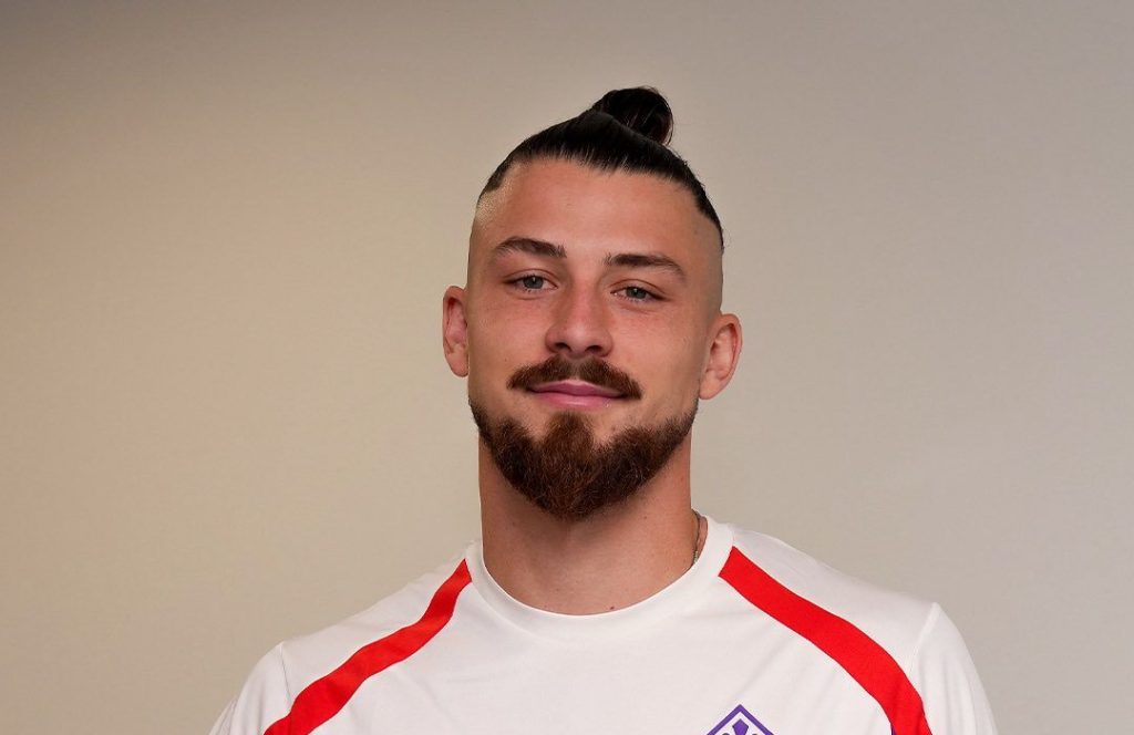 Condiția pusă de Fiorentina pentru a-l transfera definitiv pe Radu Drăgușin