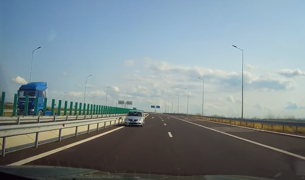 Polițiștii l-au găsit pe șoferul care a mers pe contrasens pe Autostrada A7 (Video)