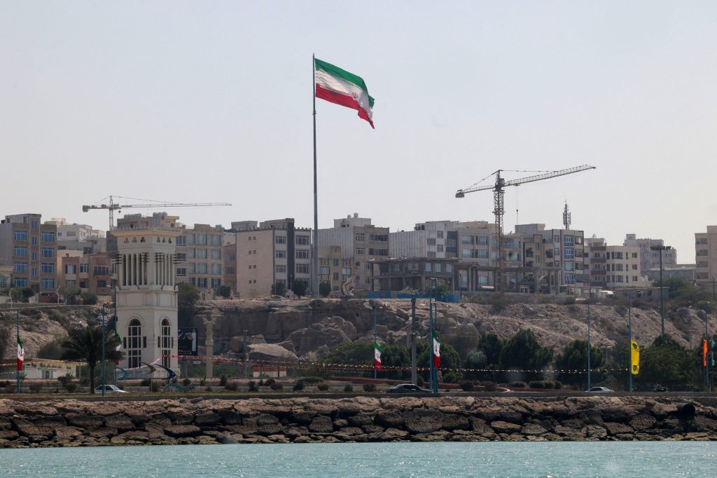 Mai multe proiectile au lovit insula iraniană Qeshm, în Strâmtoarea Ormuz