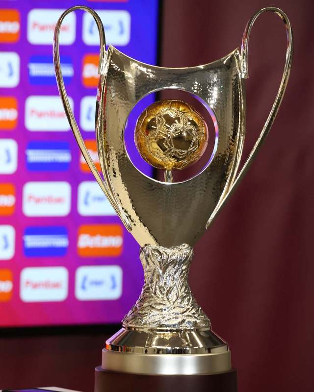 UPDATE - Supercupa României: Universitatea Craiova - Universitatea Cluj, scor 1-1 după 90 de minute. Câştigătoarea se decide la lovituri de departajare