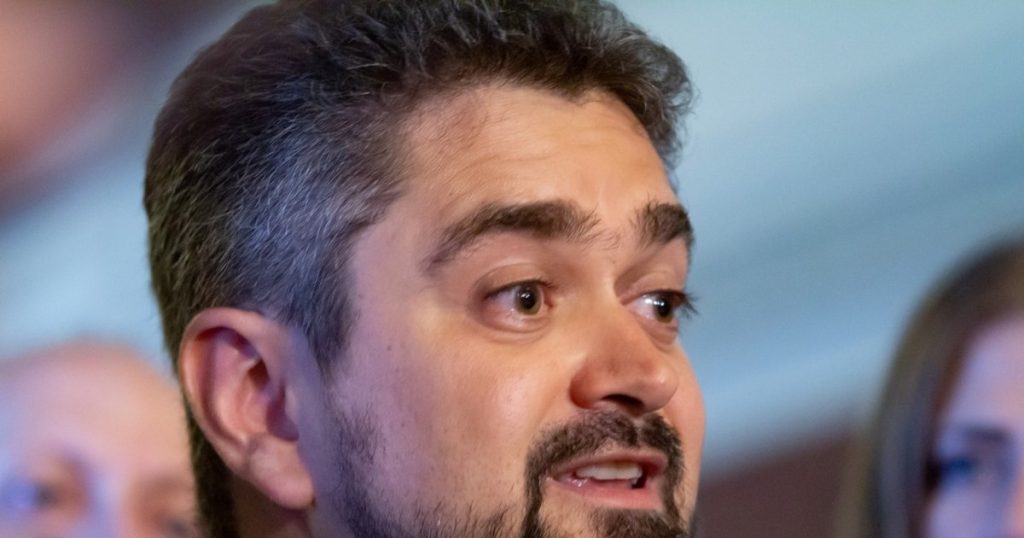 Theodor Paleologu compară criza politică din România cu filmul „Ziua Cârtiței”: „La noi nu se negociază, se fac declarații belicoase”