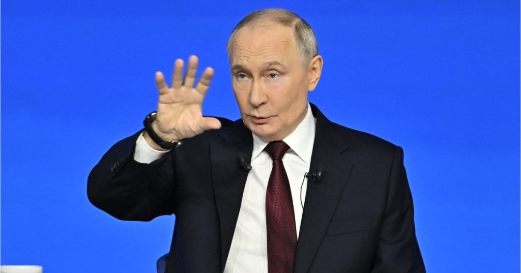 Un activist anti-Kremlin spune că Putin riscă să-și piardă puterea dacă încheie un acord de pace cu Ucraina: „Înțelege asta”