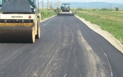 Modernizarea drumurilor Târgu Jiu–Țicleni și Brănești–Hurezani depășește 50%. Cuțitoiu: „Lucrările sunt în grafic”