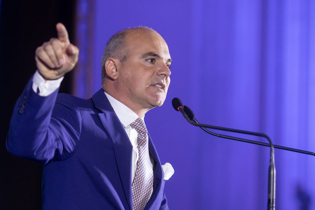 Rareș Bogdan: PNL trebuie să intre în opoziție. Nu putem fi și la putere, și în opoziție / „E o greșeală să rămânem în această situație încă trei luni”