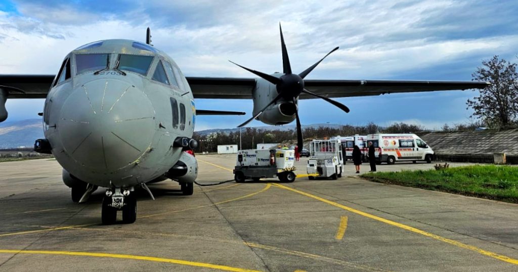 Misiune umanitară a Forțelor Aeriene Române: pacient cu arsuri, transferat în Belgia cu o aeronavă C-27J Spartan