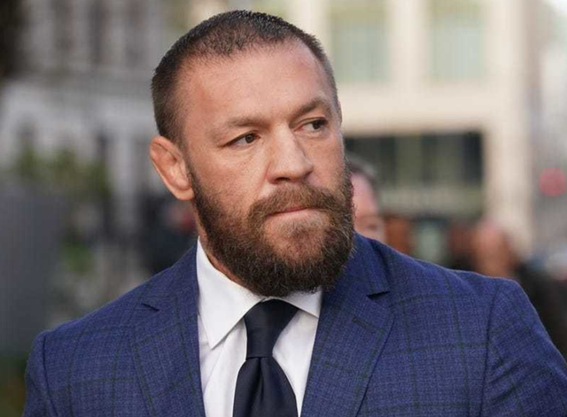 Conor McGregor a anunţat că are nevoie de o operaţie şi vrea să revină pentru ultima luptă din contractul său UFC