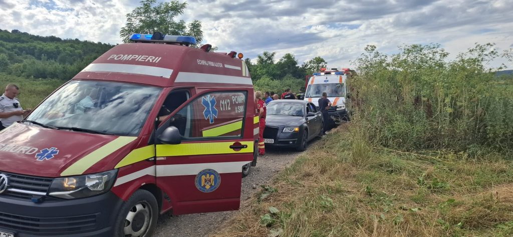 Tragedie pe șosea la Dobrovăț, în Iași: un bărbat a murit strivit în mașină, în fața ochilor celor doi însoțitori