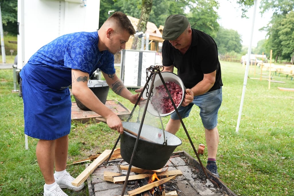 Tradițiile maghiare au cucerit Sibiul: Peste 6.500 de vizitatori la Zilele Hungarikum, în ciuda provocărilor de acces (VIDEO)