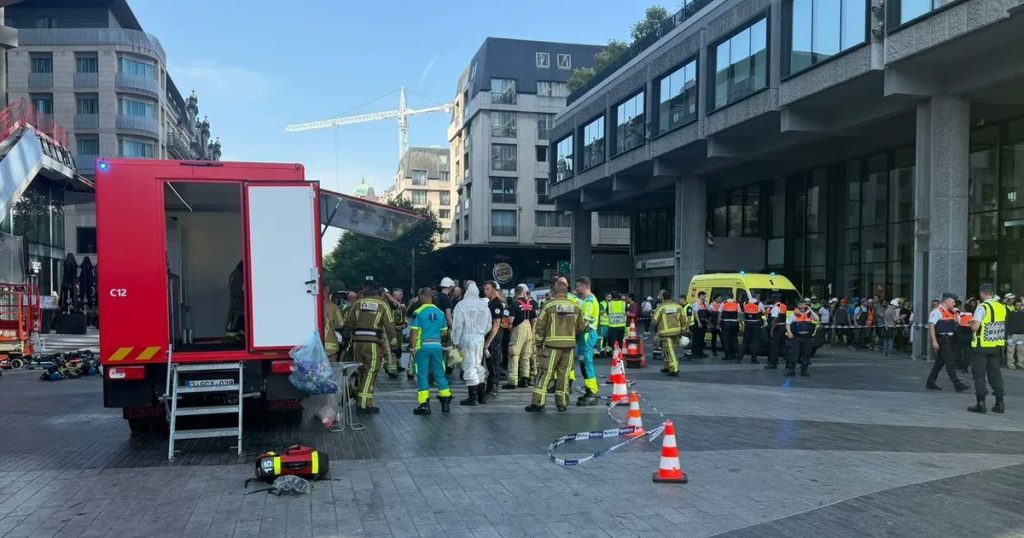 Incendiu devastator într-o clădire din centrul Bruxellesului. Mai multe persoane au murit, iar șase muncitori sunt dați dispăruți