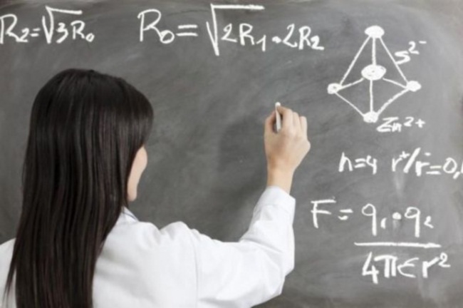 Examenul de Definitivat în Timiș! Peste 450 de dascăli au susținut proba scrisă. Zece s-au retras după ce au văzut subiectele
