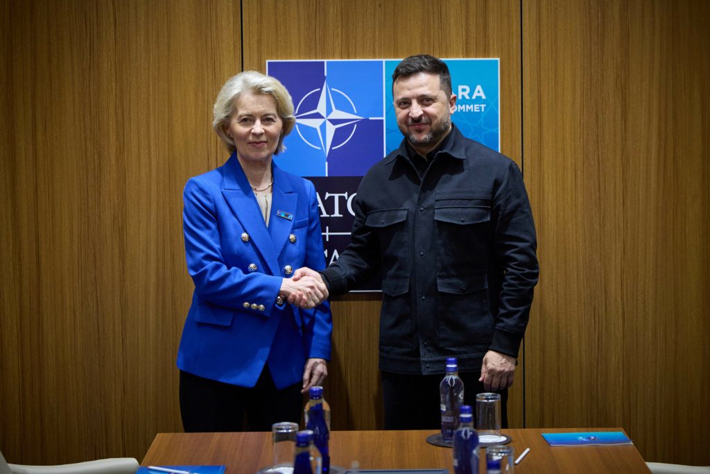 Von der Leyen, decorată de Zelenski cu primul Ordin al Europei: „Ucraina este Europa. Europa este Ucraina”