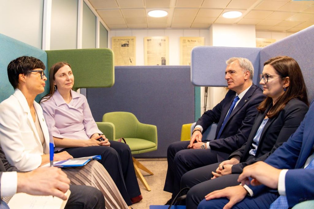 Premierul interimar Eugeniu Osmochescu, la întrevederea cu Comisara europeană Marta Kos: Continuăm să muncim pentru a demonstra, prin rezultate concrete, că locul Republicii Moldova este în familia europeană