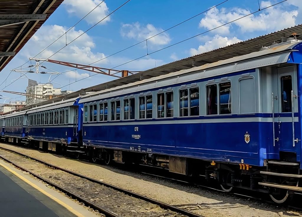 De ce durează aproape dublu o călătorie cu trenul în România