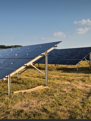 VIDEO! Fitionești. Parc fotovoltaic pentru reducerea cheltuielilor cu electricitatea