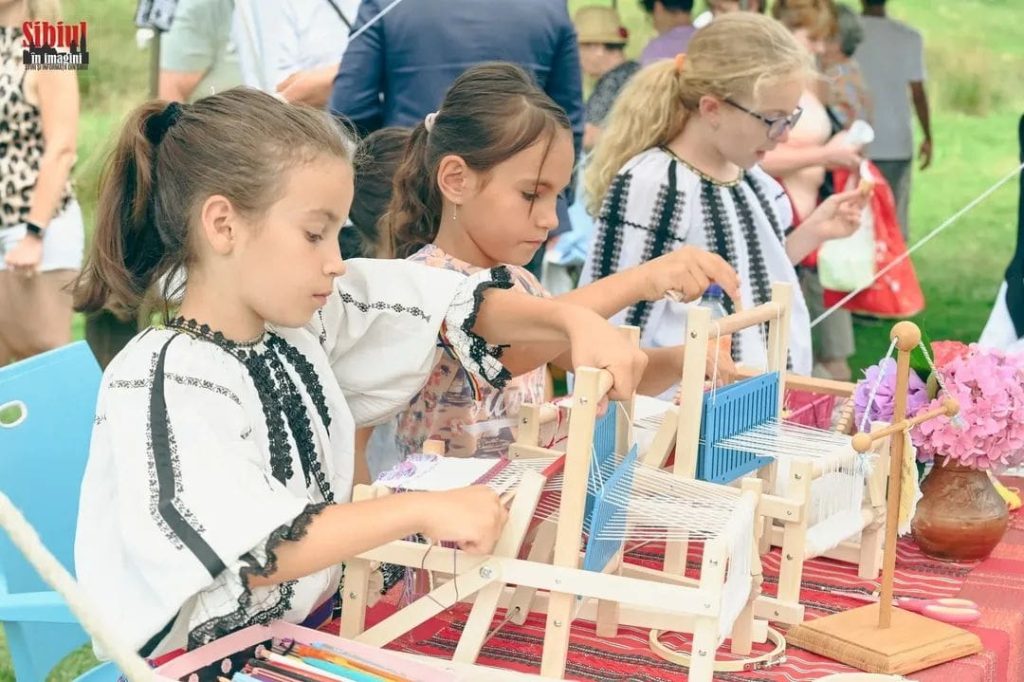 Școala care redă viața satului: Proiect cultural inedit de revitalizare a tradițiilor locale, lansat la Tălmăcel