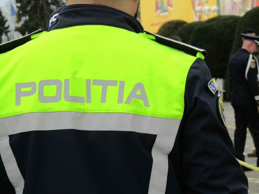 Perchezitii intr-un dosar de inselaciune. Barbat retinut dupa ce ar fi incasat 110.000 de lei pentru un autoturism care nu a mai fost livrat