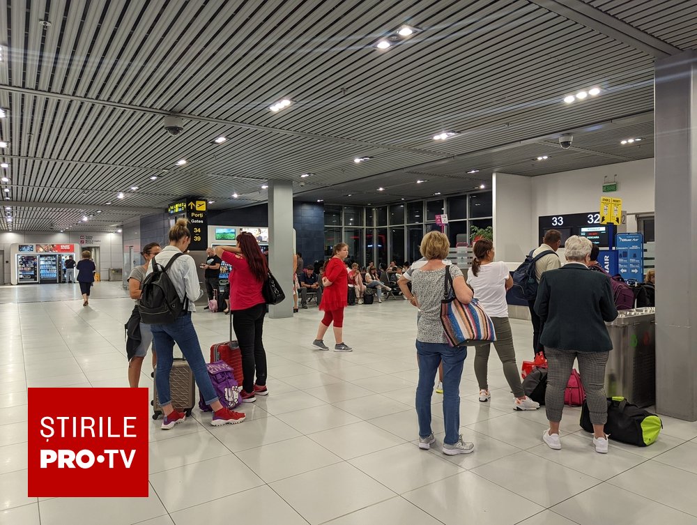 Descoperire neașteptată în bagajele unor români veniți din Turcia și Egipt. Ce au găsit vameșii pe aeroportul Otopeni. FOTO
