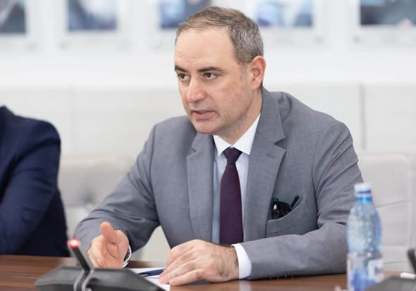 Alexandru Nazare, discuţii cu reprezentanţii Moody’s: Datele rămân cel mai puternic argument, iar acestea confirmă că ajustarea fiscală produce rezultate şi că România îşi respectă angajamentele