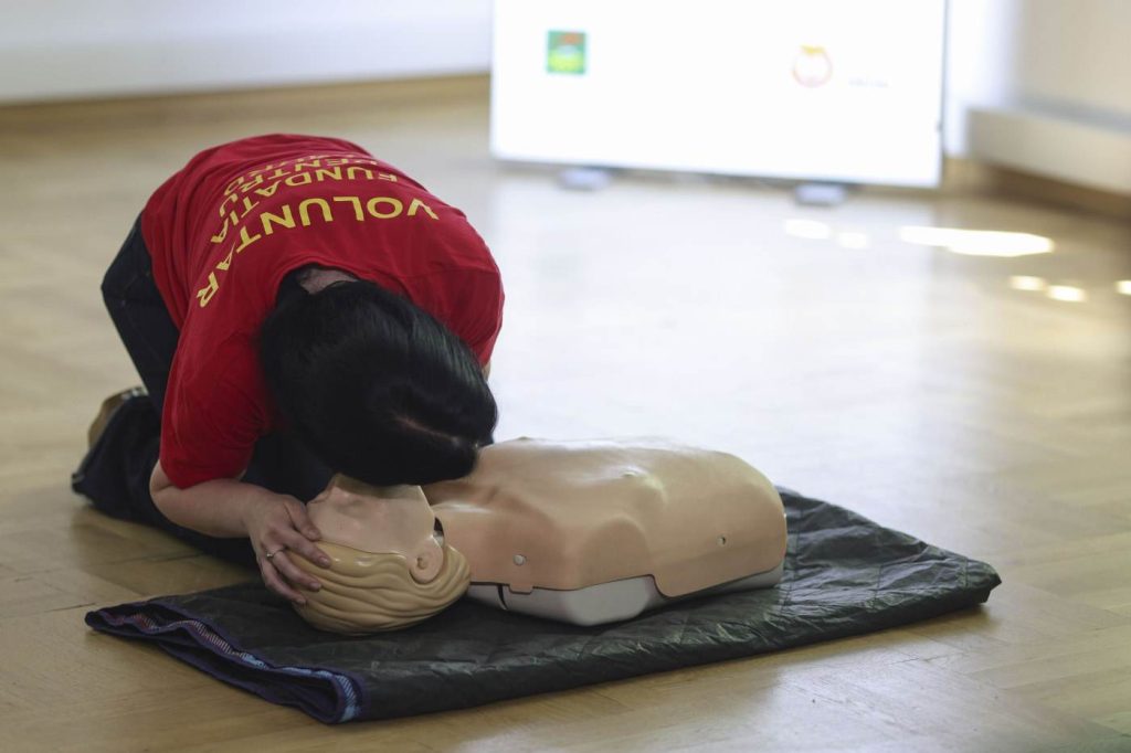 Majoritatea românilor nu ştiu să acorde primul ajutor