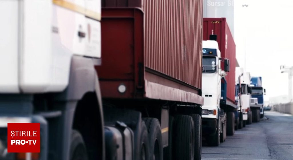 Circulația vehiculelor de peste 7,5 tone va fi interzisă duminică în trei județe din cauza codului roșu de caniculă