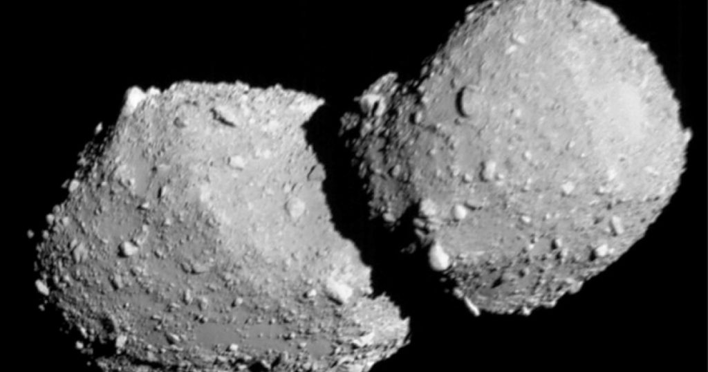 O sondă spațială japoneză a efectuat cel mai apropiat survol al unui asteroid realizat vreodată, anunță agenția JAXA